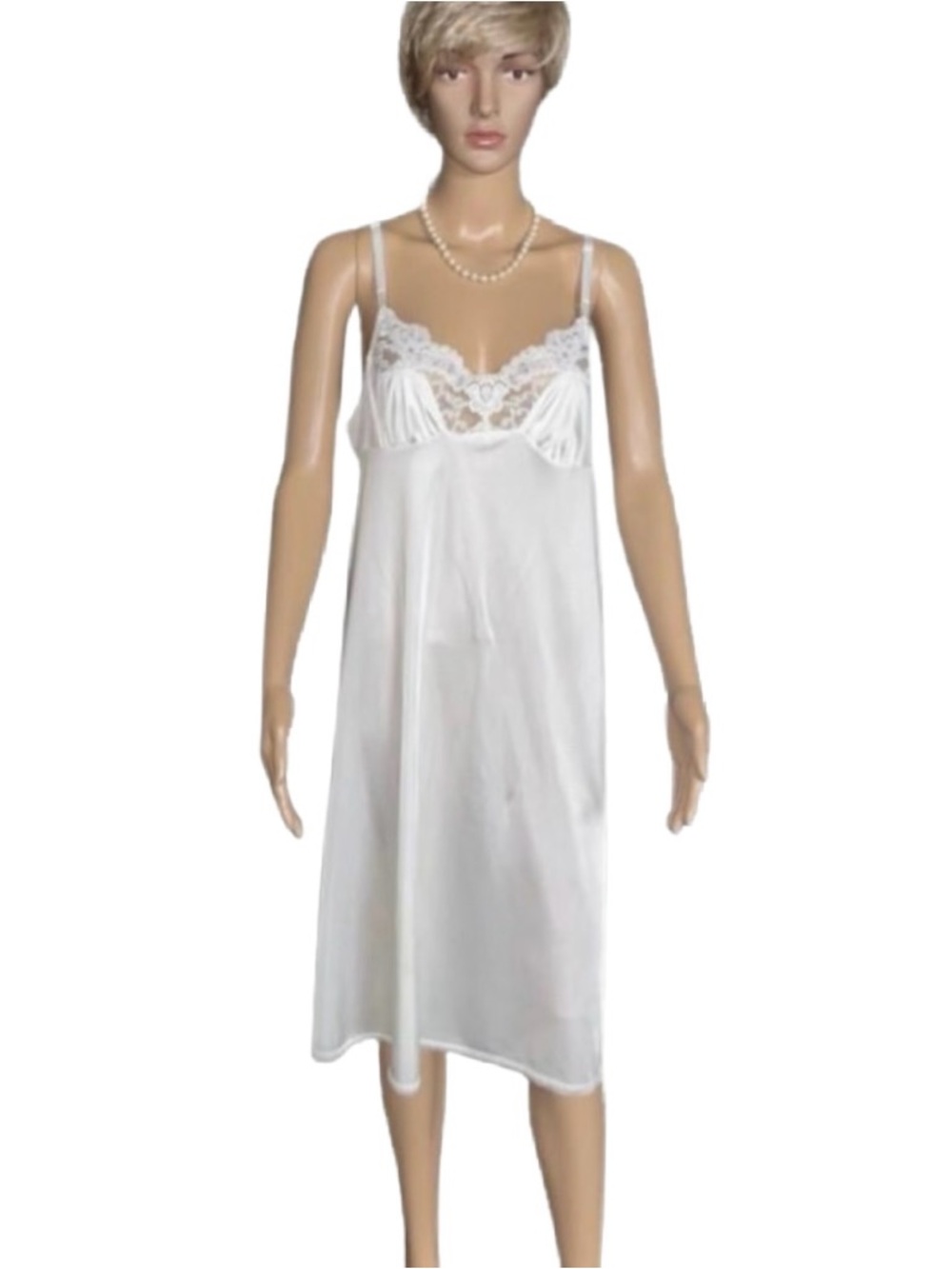 Vassarette ~ Size 40 (Large) ~ Vintage ~ USA ~ Sexy ~ White ~ Slip Nightgown